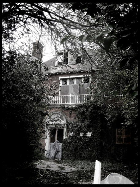 Clinton House, Palace Road, before the fire. Picture by Ronnie Hackston on Flickr