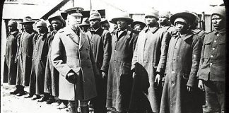 Gen Smuts inspecting African labourers