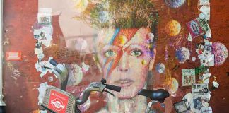 Santander bike in front of Bowie mural