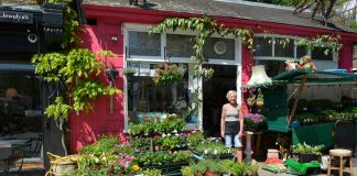 Elaine Partleton and her florists Flower Lady next to Herne Hill station