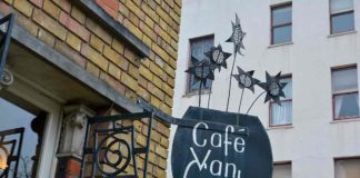 Cafe Van Gogh sign