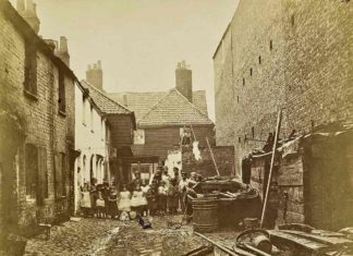 Fore Street, Lambeth, in 1865 © Victoria and Albert Museum, London