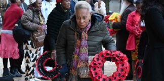 woman with memorial wraeth